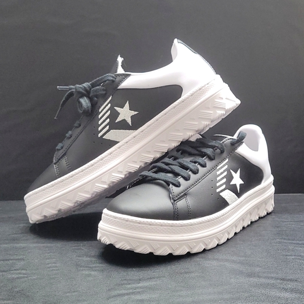 Converse Brand new